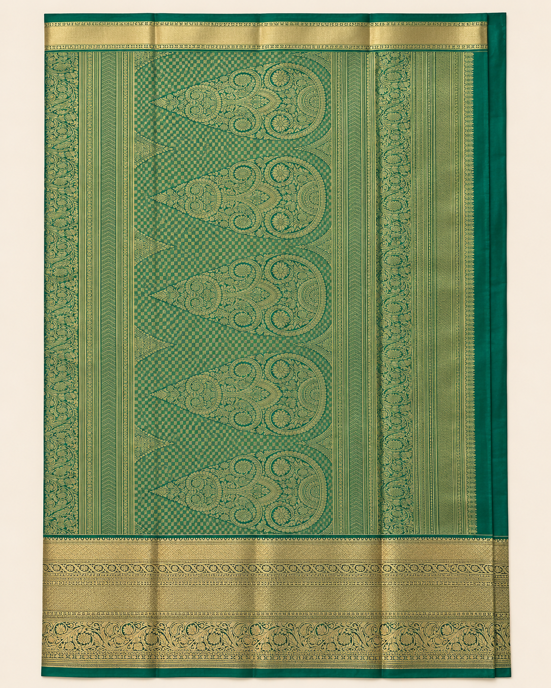 Green and gold pallu with a checked ground and ornate floral and paisley motifs.